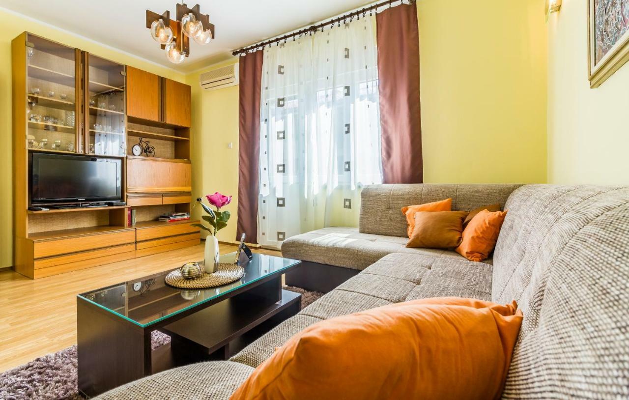 Pula Apartment Eksteriør bilde