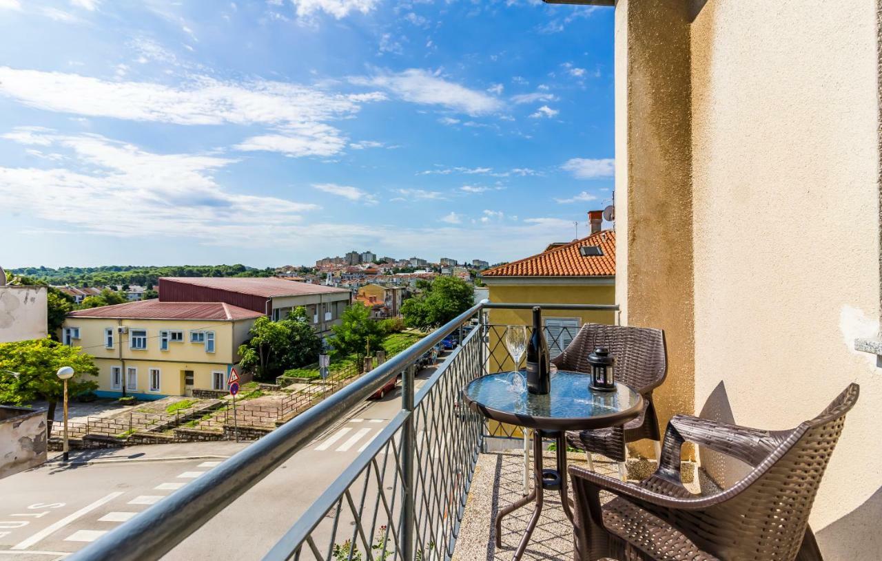 Pula Apartment Eksteriør bilde