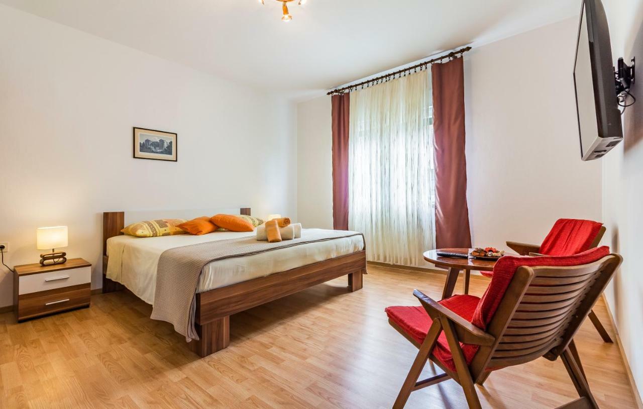 Pula Apartment Eksteriør bilde